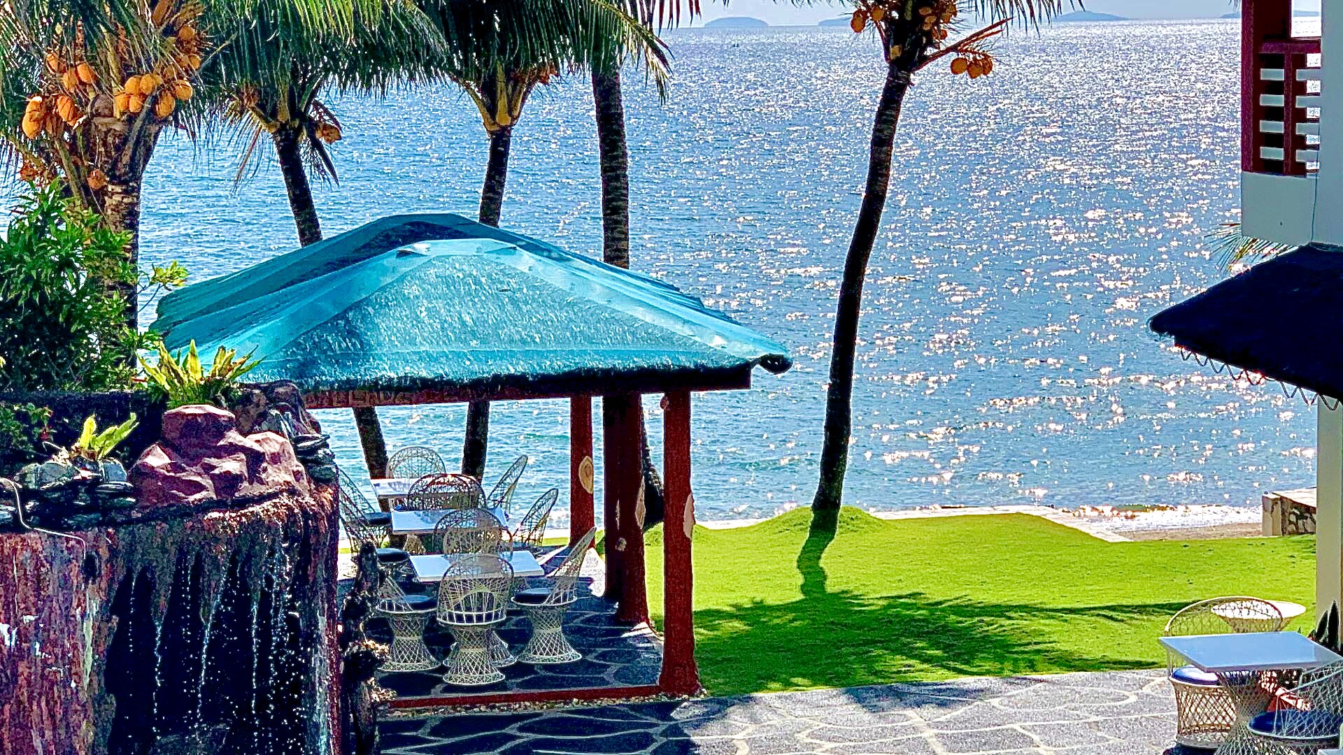 BADLADZ Beach & Dive Resort