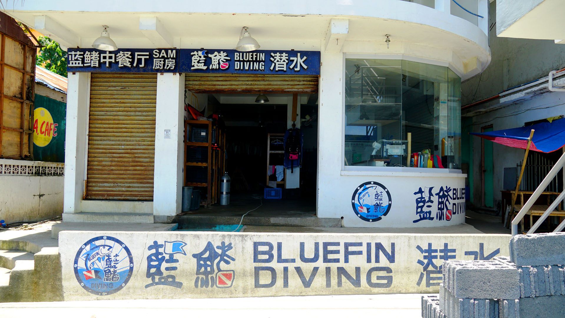 Blue Fin Diving