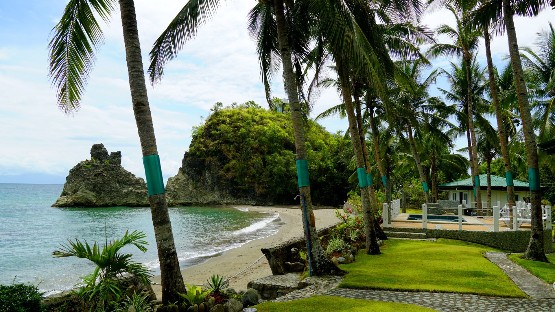 Captain Locker Accommodation Reservation Services