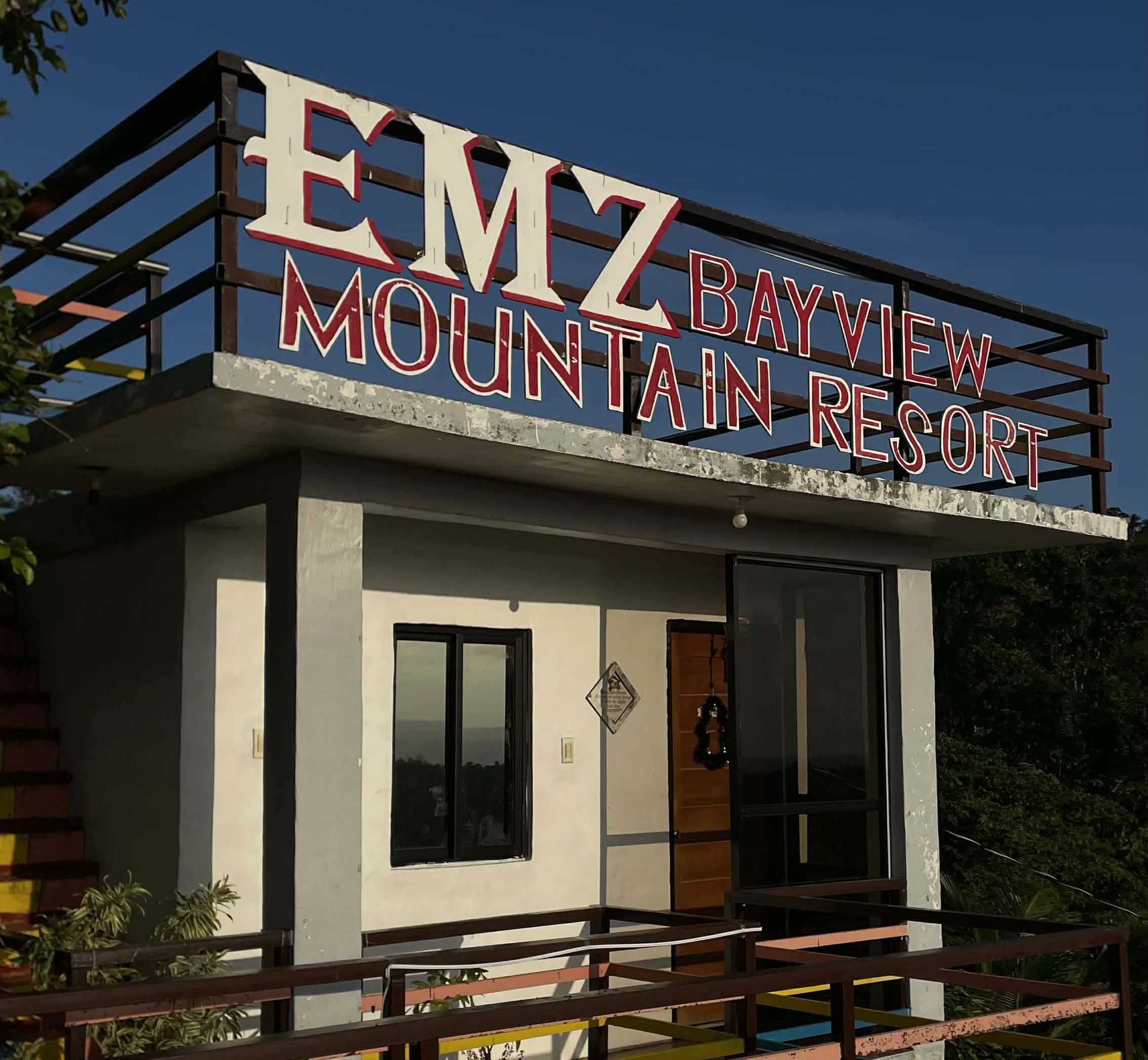 EM'z Bayview Mountain Resort