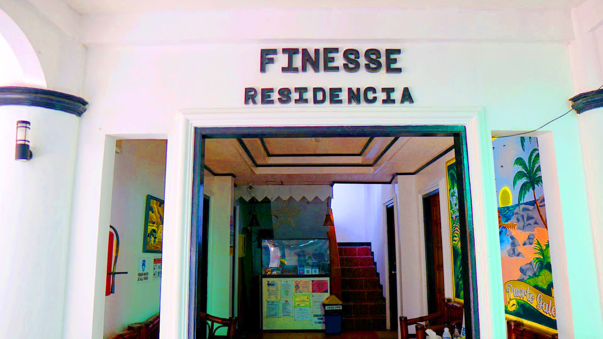 Finesse Residencia Cocktail Bar And Restaurant