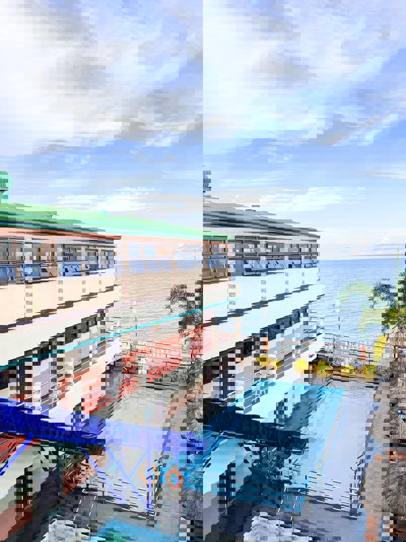 Kamayan Bayview Beach Resort