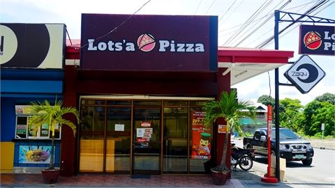Lots'a Pizza Roxas Branch