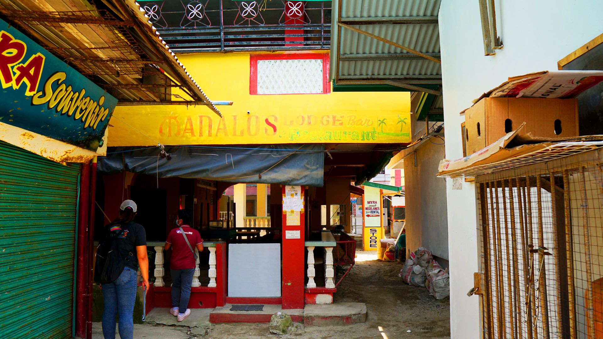 Manalo's Lodge & Restaurant