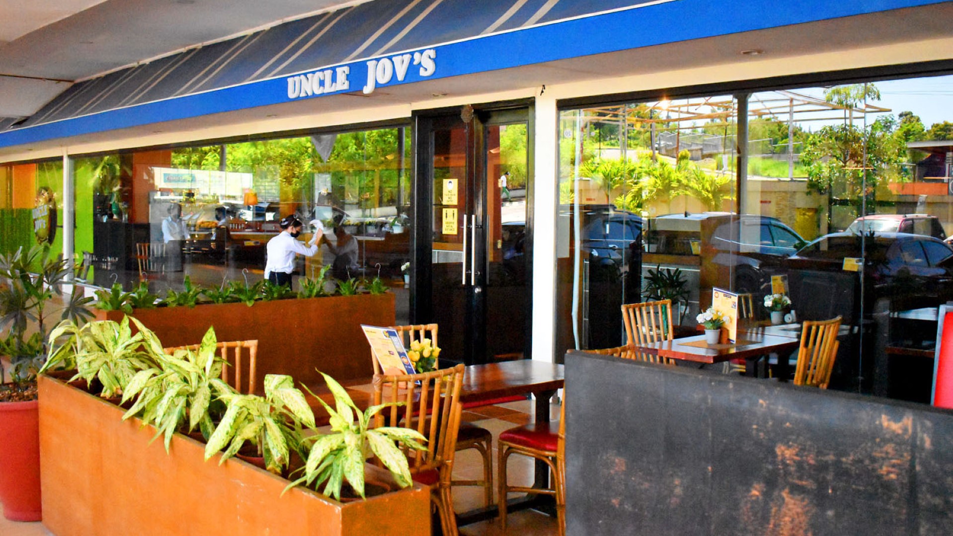 Uncle Jov's Restaurant