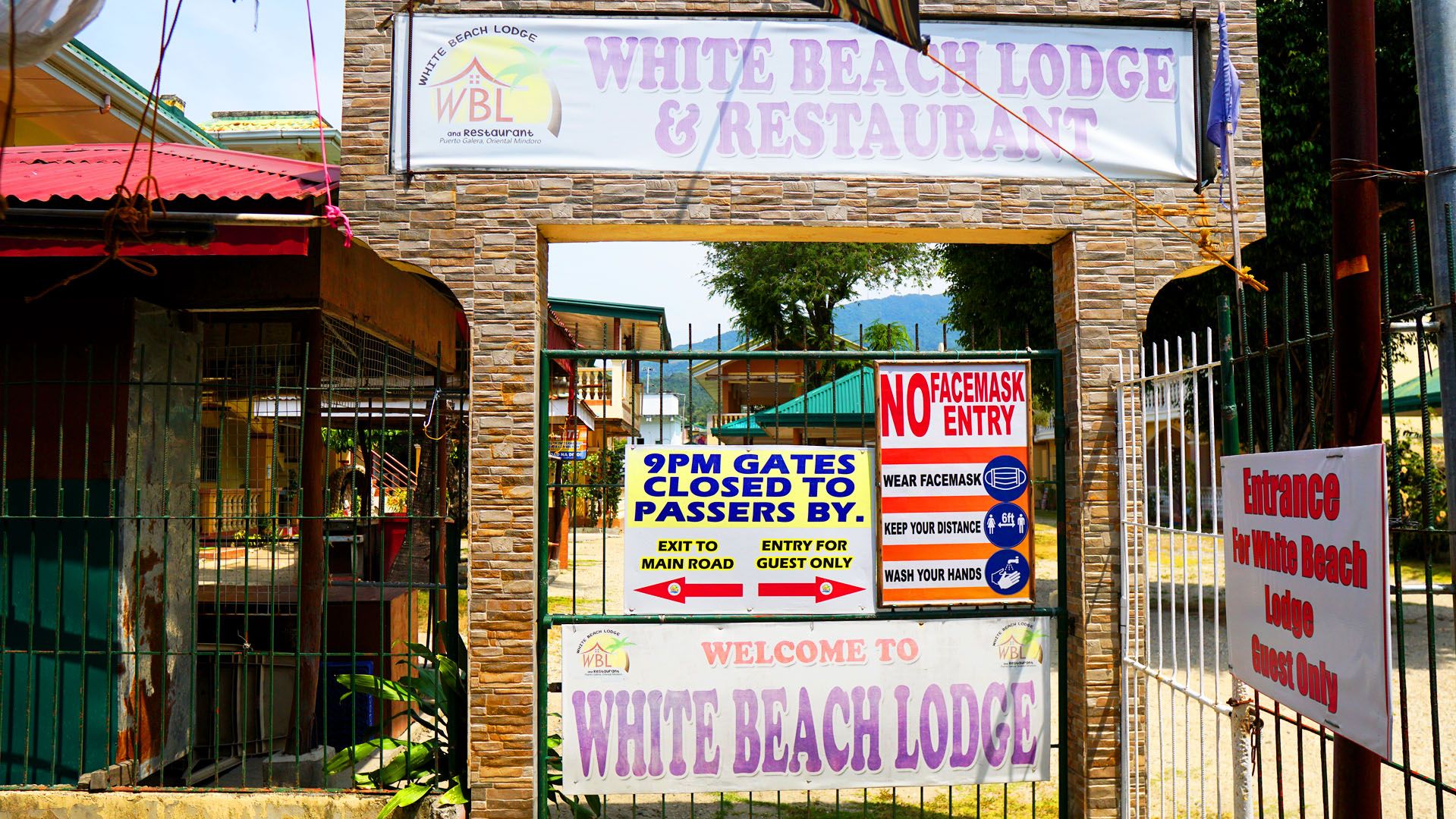 White Beach Lodge & Restaurant