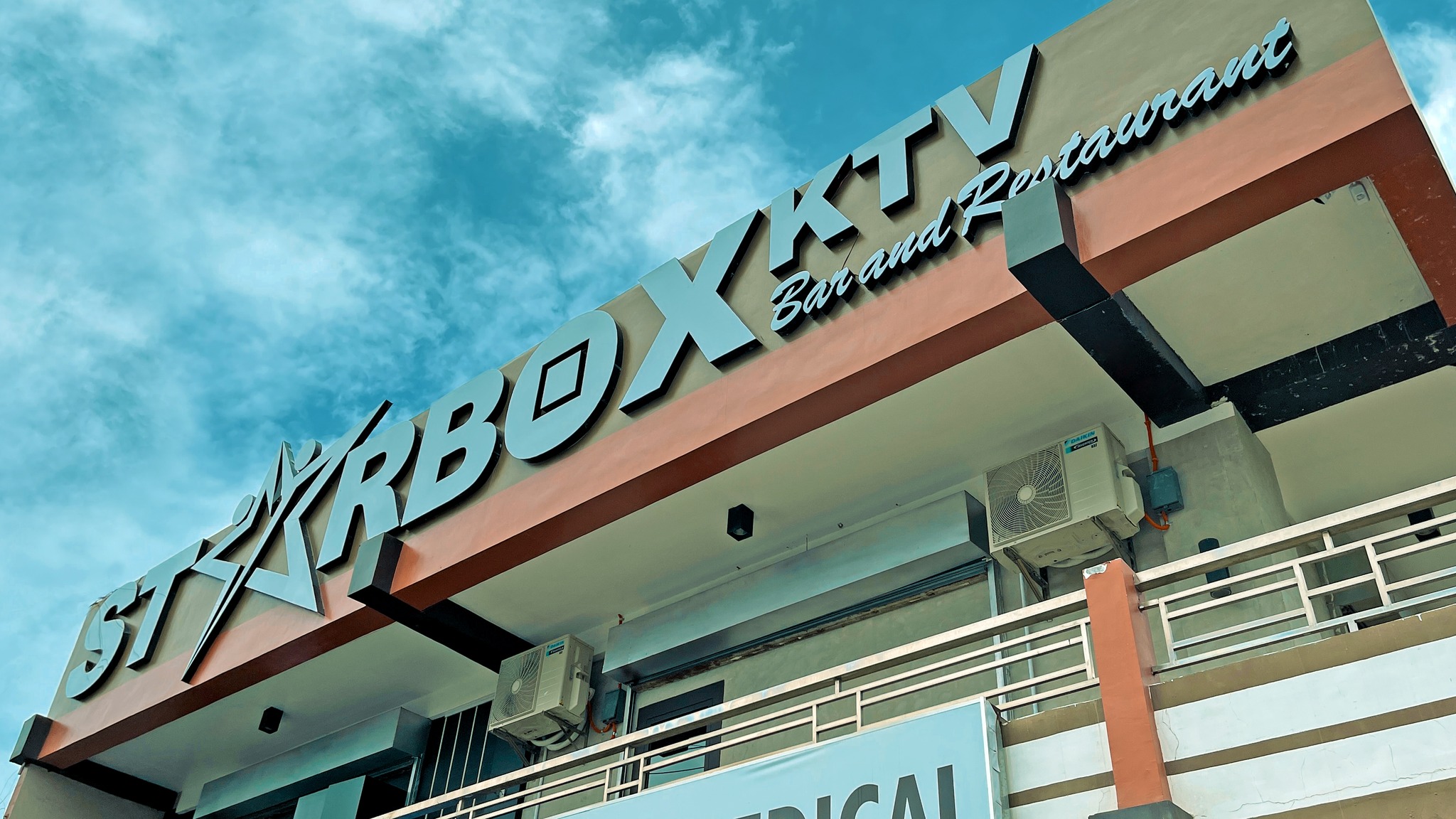 Starbox KTV Bar & Restaurant 